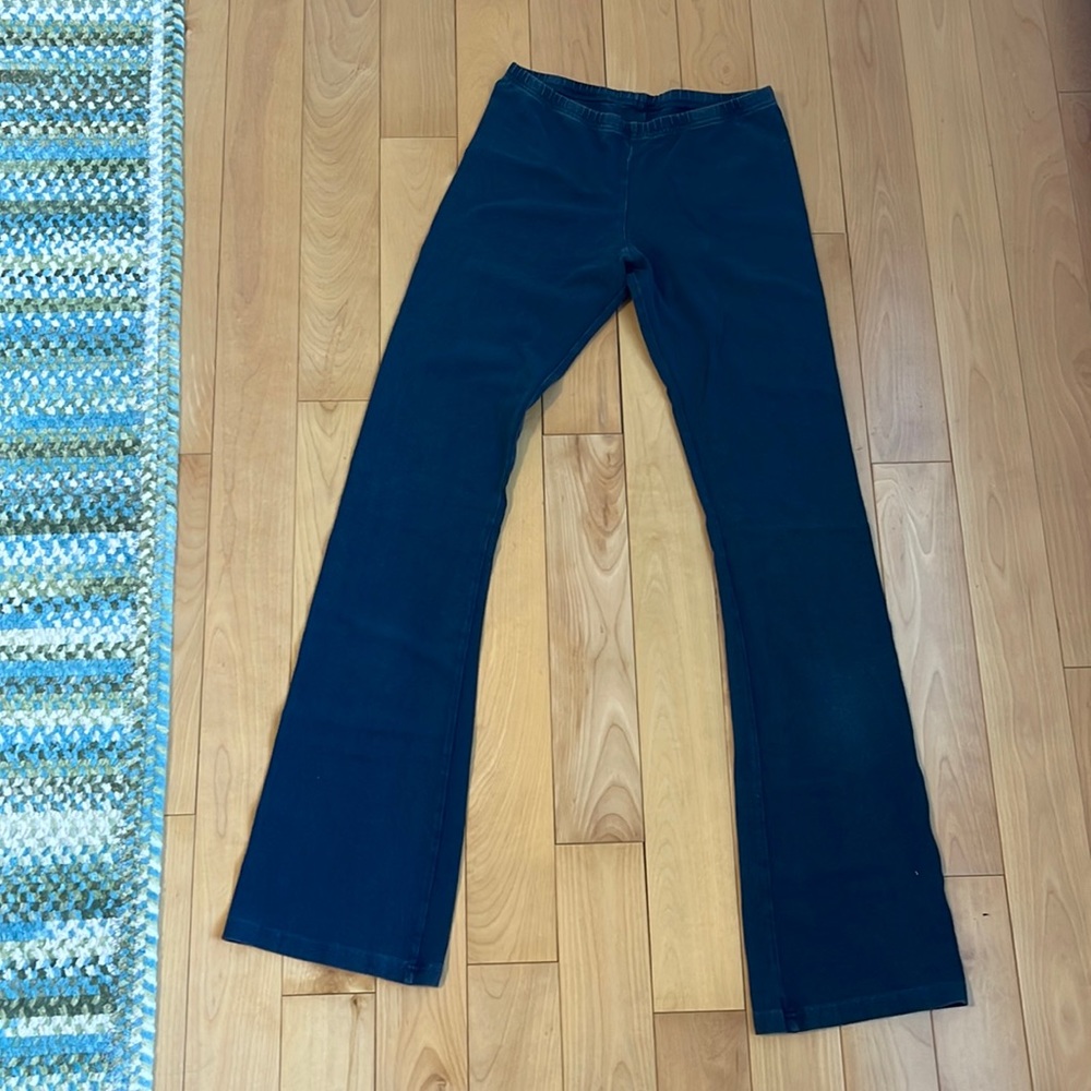 Brandy Melville navy yoga pants